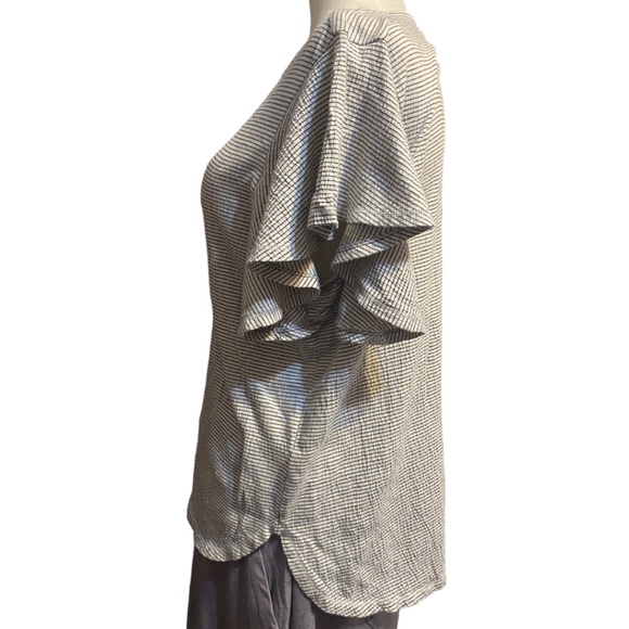 Max studio cotton blend flutter sleeve top. Sz M - Picture 1 of 7